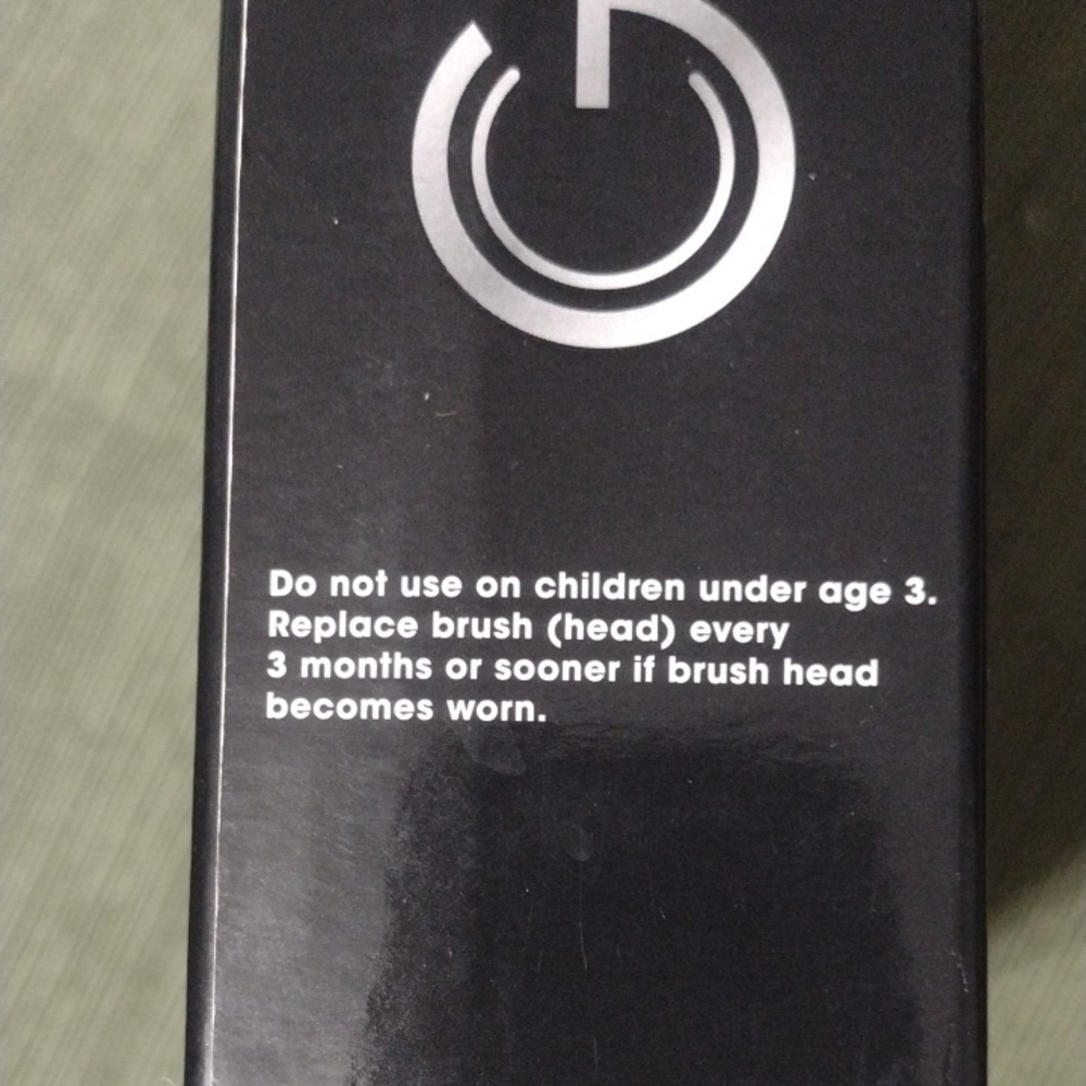 Gleem Rechargeable Electric Toothbrush - Black - Picture 4 of 5
